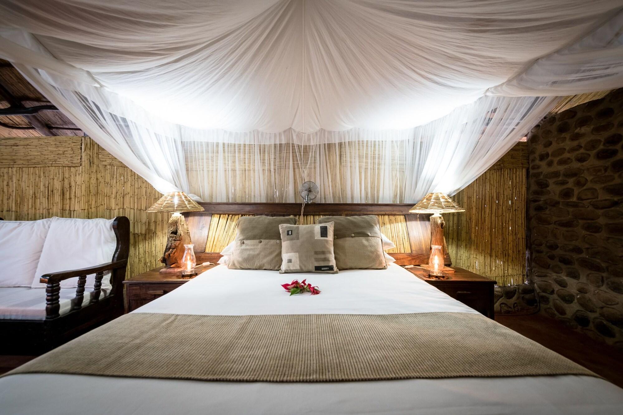 Taita Falcon Lodge Mukuni Exteriér fotografie